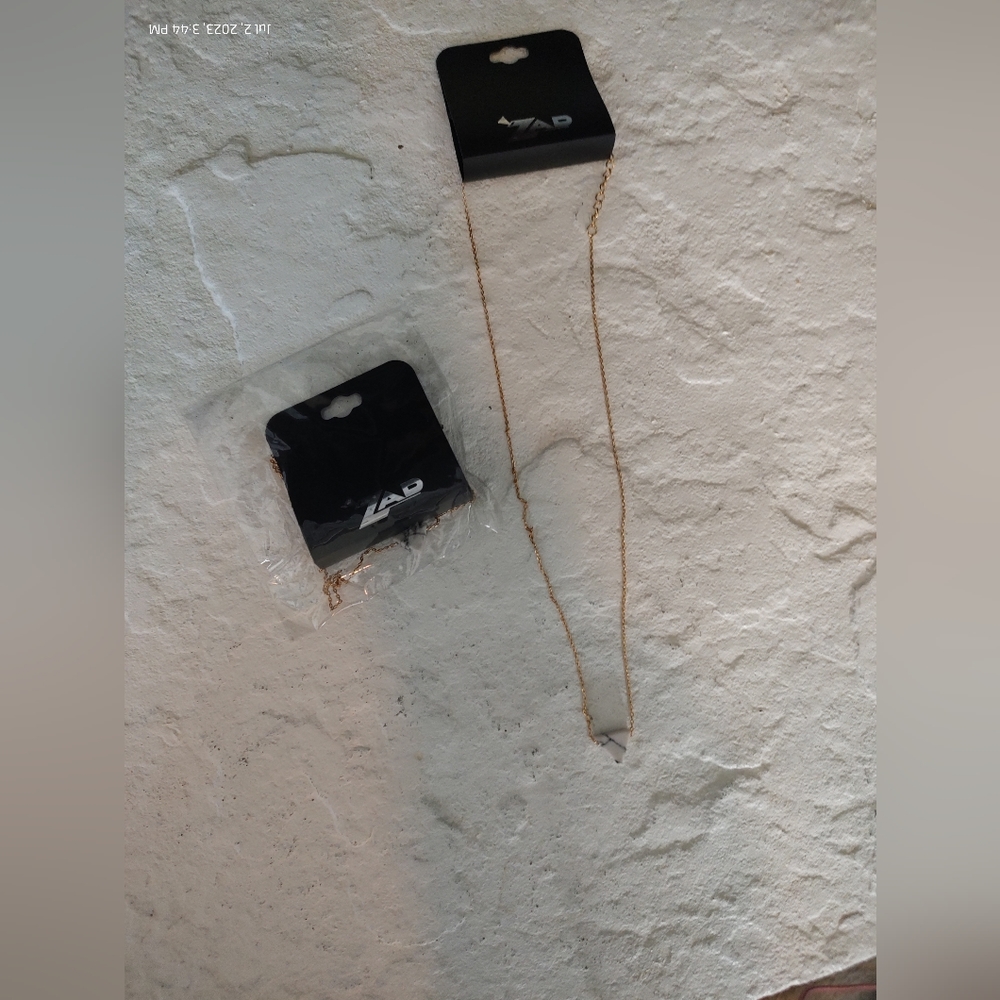 Zad Gold Necklace w White Marble